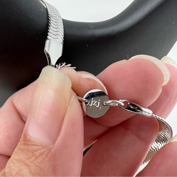 Jennifer Zeuner Jewelry Herringbone Necklace Silver IP Plating Brass Classic NEW - Picture 8 of 9